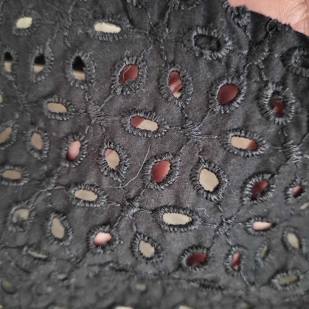 LOFT Eyelet Fit &Flare Mini Dress Black Beige Lining 4 Boho Chic Preppy Cocktail - Picture 3 of 14